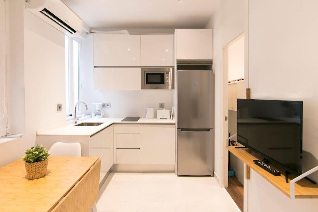 En El Corazon De Madrid, Museos Apartment ภายนอก รูปภาพ